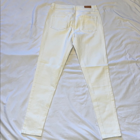 Jences Skinny Jeans with Clean Design - Picture 7 of 16